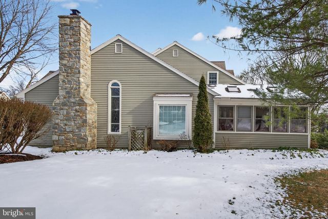 152 DEER FORD DR, Lancaster, PA 17601