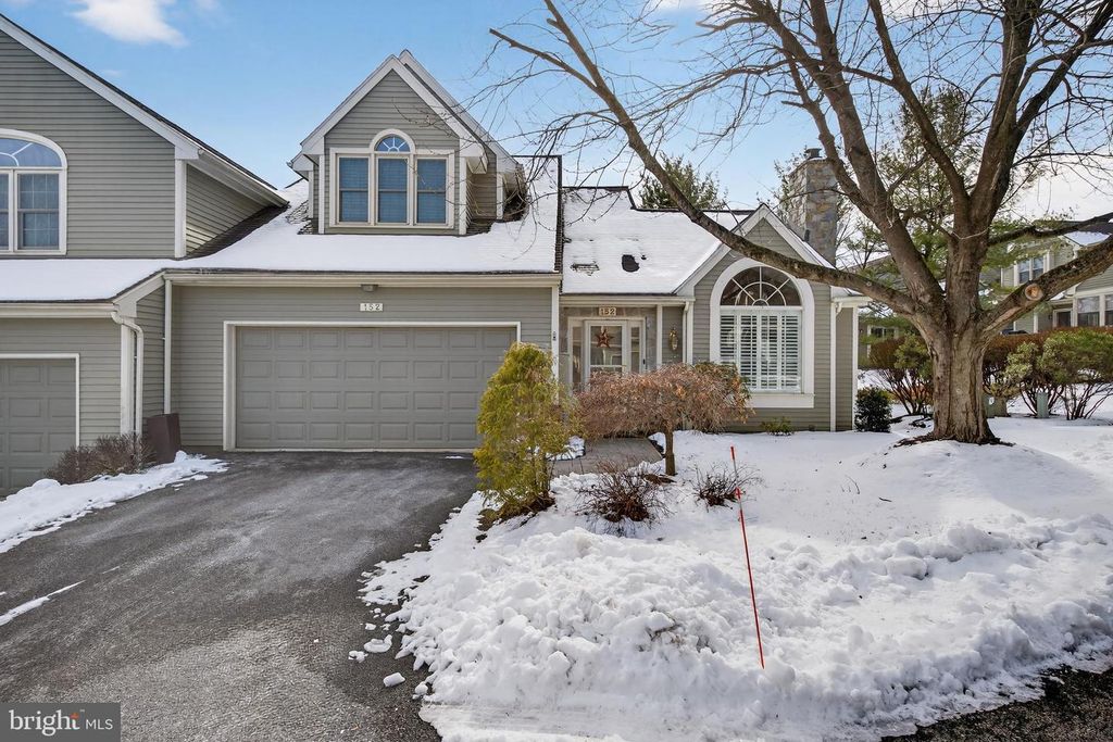 152 DEER FORD DR, Lancaster, PA 17601