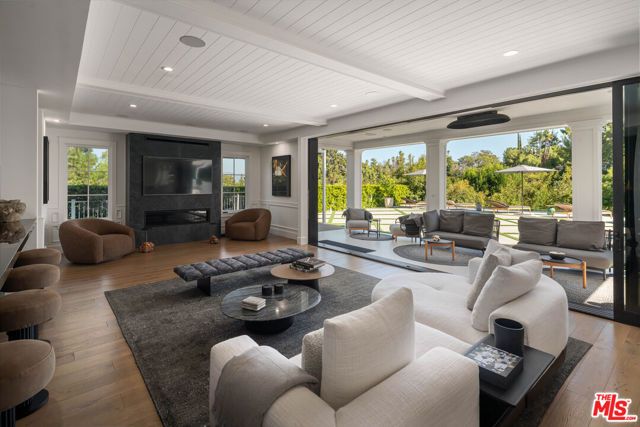 4639 Balboa Avenue, Los Angeles, CA 91316