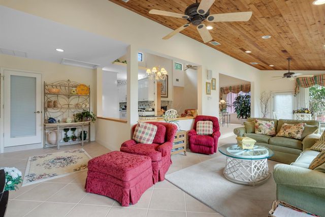 5011 SE Burning Tree Circle, Stuart, FL 34997