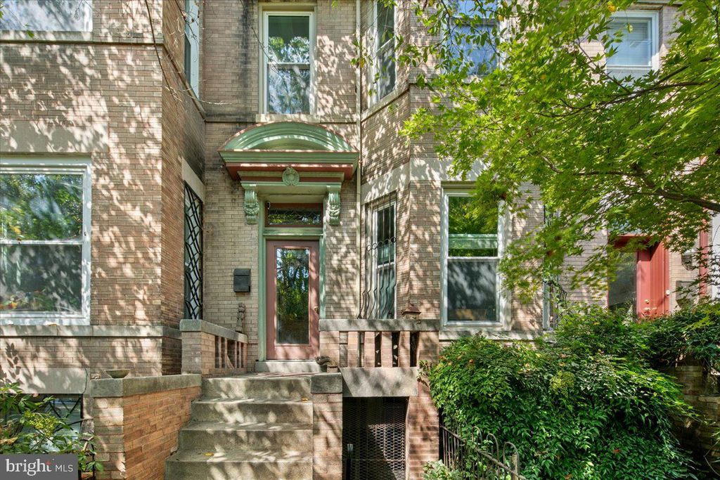 1741 KILBOURNE PL NW, Washington, DC 20010