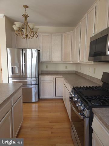 2213 MONTAUK DR, Crofton, MD 21114