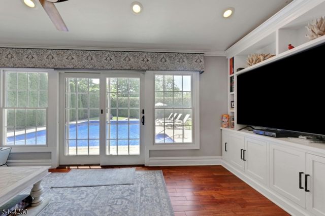 890 Norgate Dr, Ridgewood Village, NJ 07450