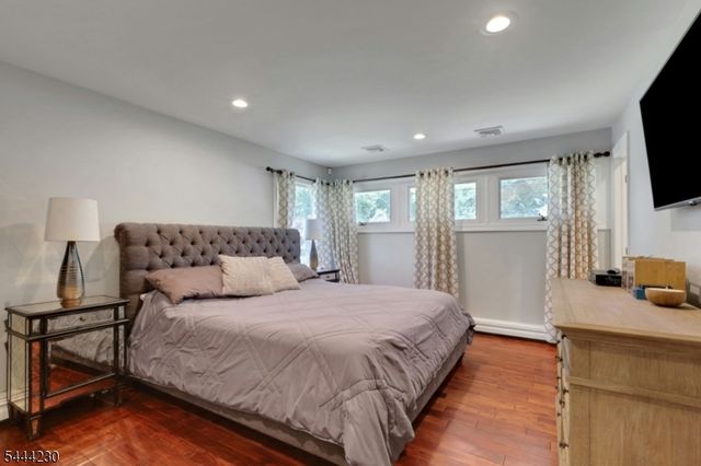 890 Norgate Dr, Ridgewood Village, NJ 07450