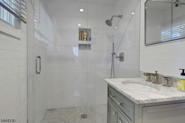 890 Norgate Dr, Ridgewood Village, NJ 07450