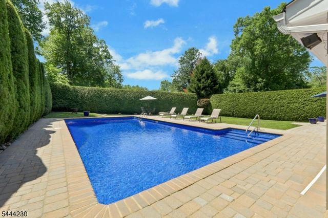 890 Norgate Dr, Ridgewood Village, NJ 07450