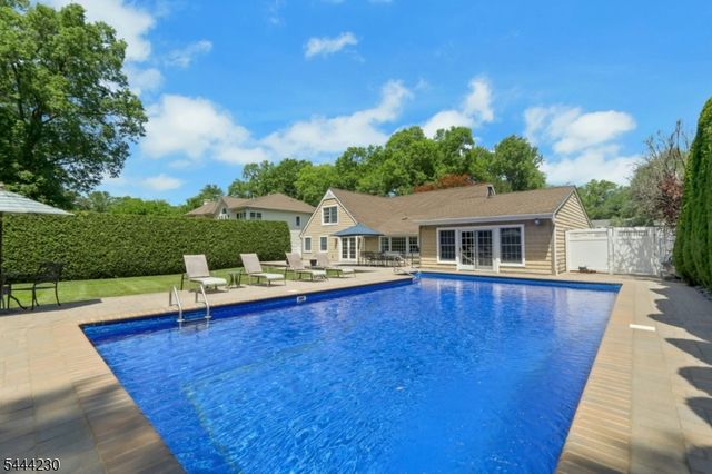 890 Norgate Dr, Ridgewood Village, NJ 07450