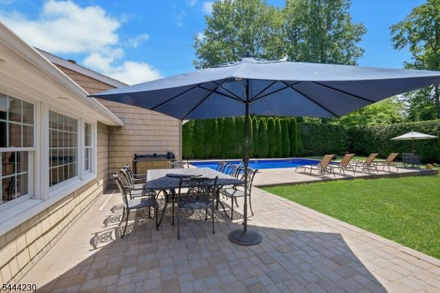 890 Norgate Dr, Ridgewood Village, NJ 07450