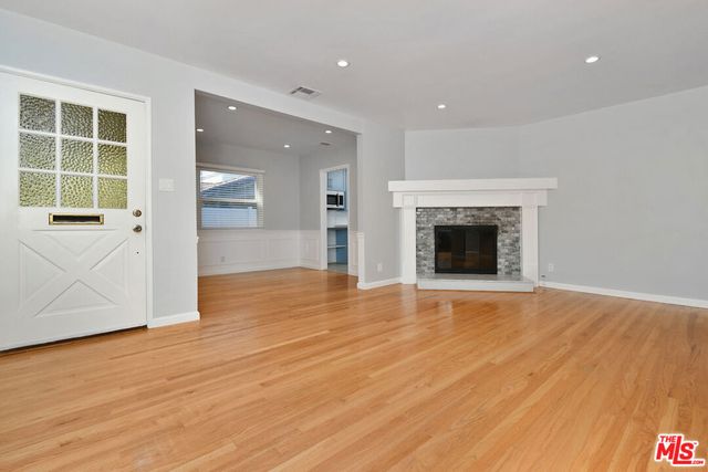 22025 De La Osa Street, Woodland Hills, CA 91364