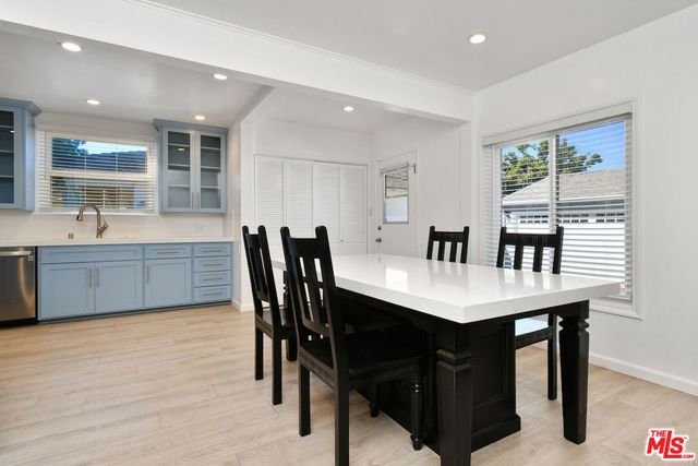 22025 De La Osa Street, Woodland Hills, CA 91364