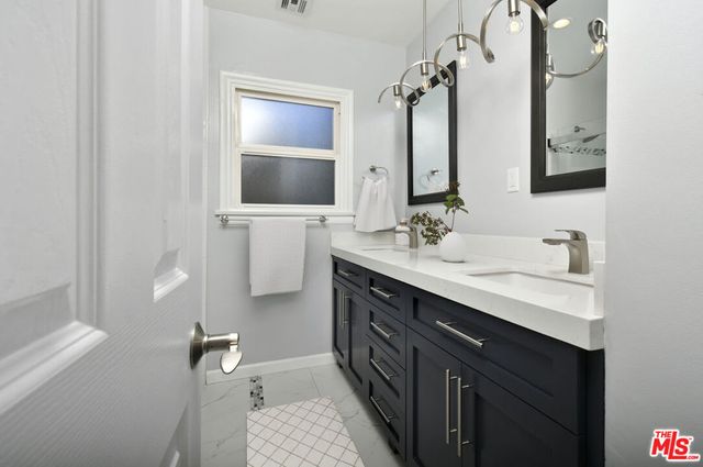22025 De La Osa Street, Woodland Hills, CA 91364