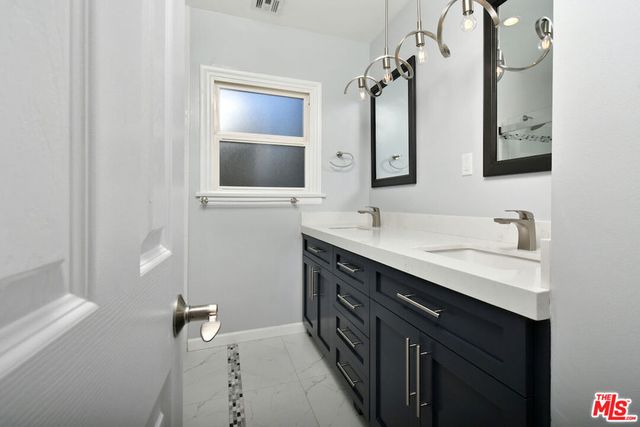 22025 De La Osa Street, Woodland Hills, CA 91364