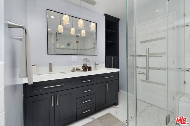 22025 De La Osa Street, Woodland Hills, CA 91364
