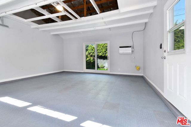 22025 De La Osa Street, Woodland Hills, CA 91364