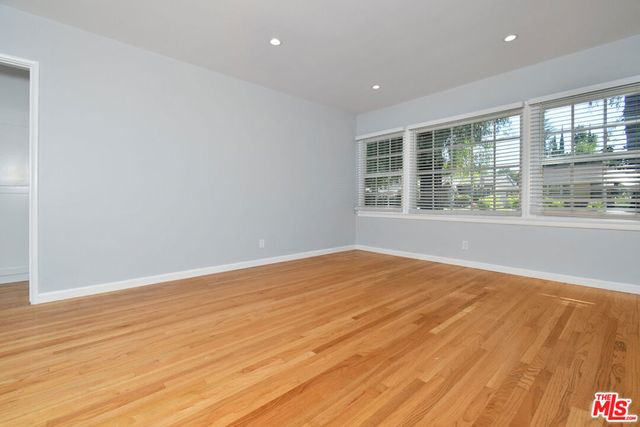 22025 De La Osa Street, Woodland Hills, CA 91364