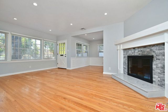 22025 De La Osa Street, Woodland Hills, CA 91364