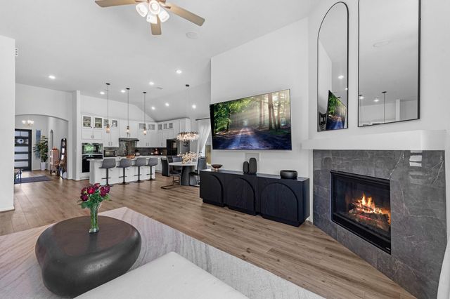 6111 Sandspur Springs Lane, Pearland, TX 77584