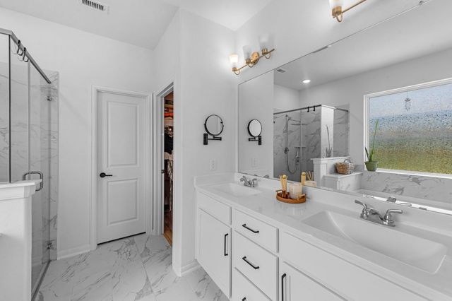6111 Sandspur Springs Lane, Pearland, TX 77584