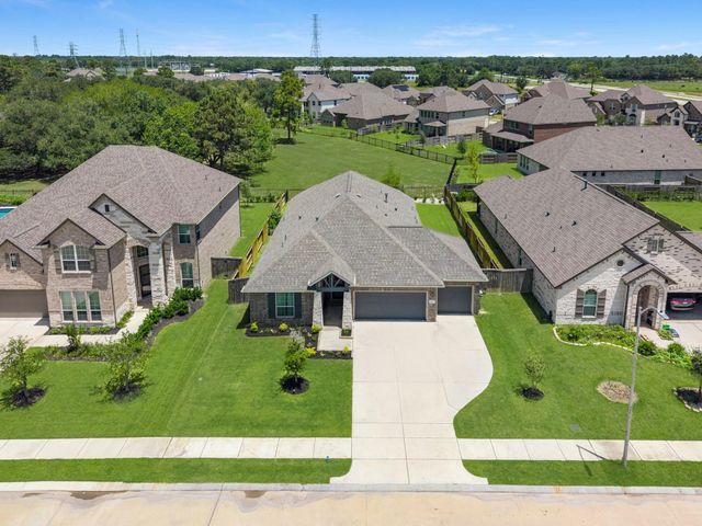 6111 Sandspur Springs Lane, Pearland, TX 77584