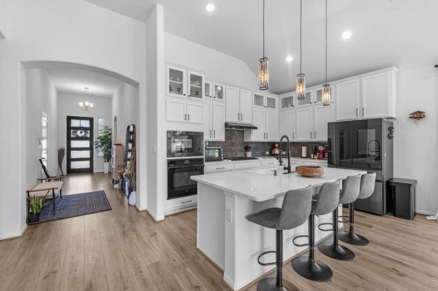6111 Sandspur Springs Lane, Pearland, TX 77584