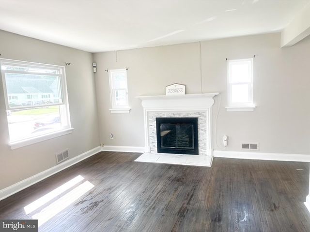 6918 GATEWAY BLVD, District Heights, MD 20747