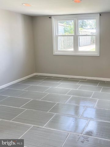 6918 GATEWAY BLVD, District Heights, MD 20747