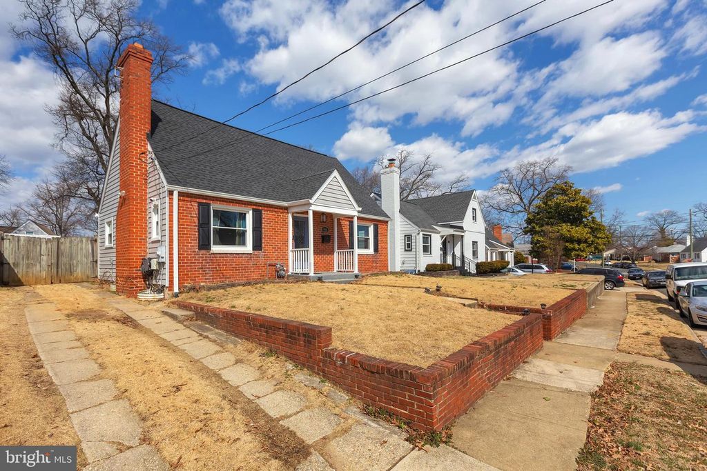 6918 GATEWAY BLVD, District Heights, MD 20747