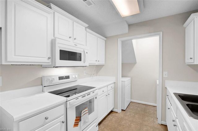 708 Lakeside DR, Suffolk, VA 23435