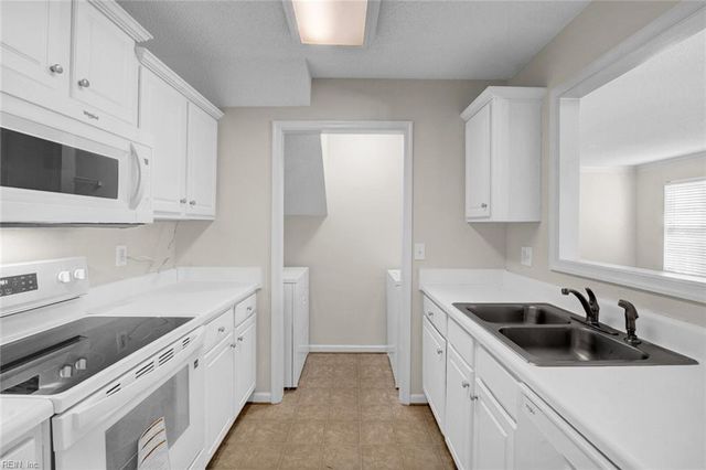 708 Lakeside DR, Suffolk, VA 23435