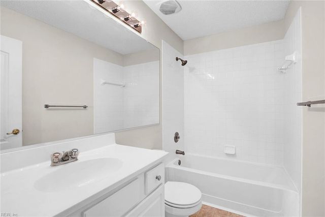 708 Lakeside DR, Suffolk, VA 23435