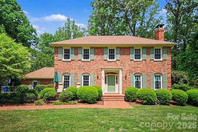 814 S Main Street, Mount Holly, NC 28120
