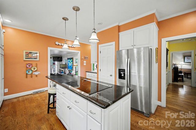 814 S Main Street, Mount Holly, NC 28120