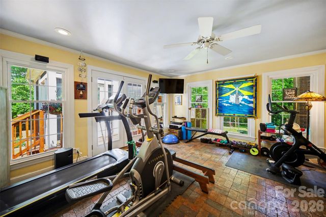 814 S Main Street, Mount Holly, NC 28120
