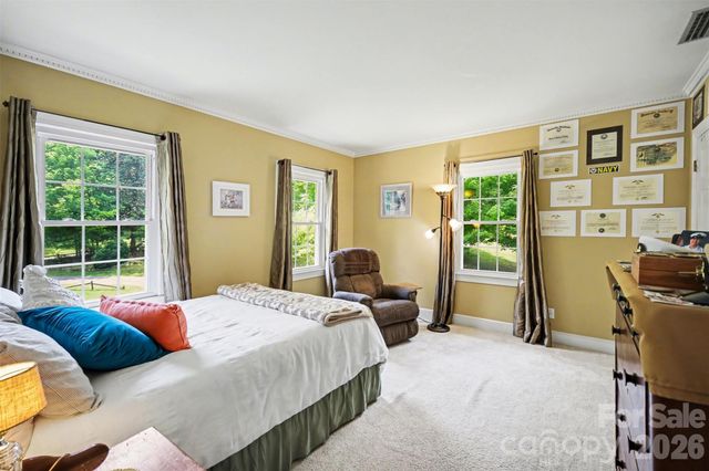 814 S Main Street, Mount Holly, NC 28120