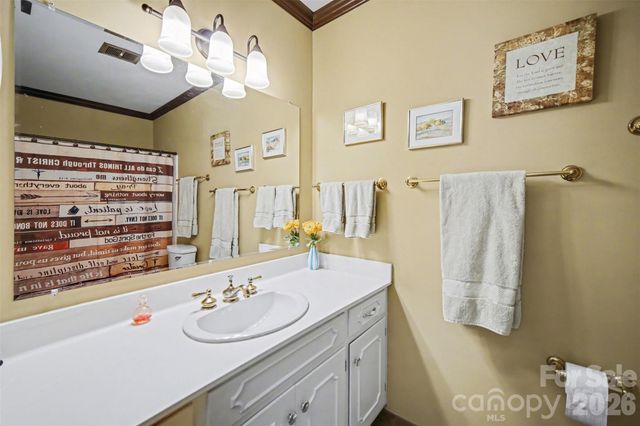 814 S Main Street, Mount Holly, NC 28120