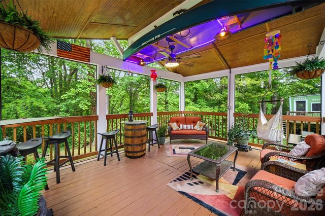 814 S Main Street, Mount Holly, NC 28120
