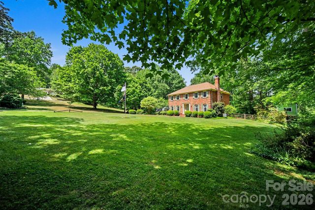814 S Main Street, Mount Holly, NC 28120