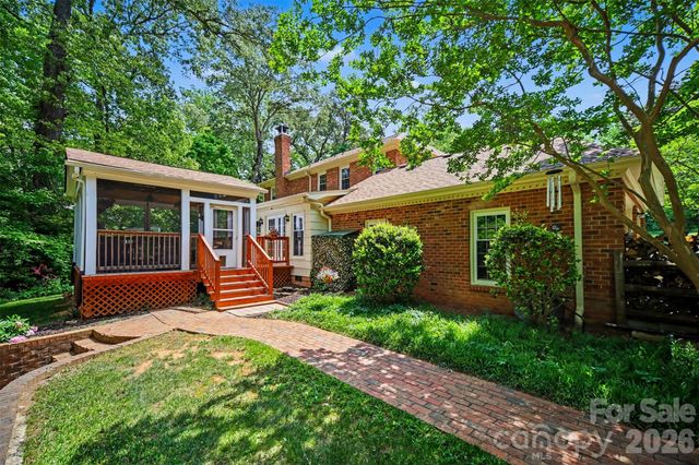 814 S Main Street, Mount Holly, NC 28120