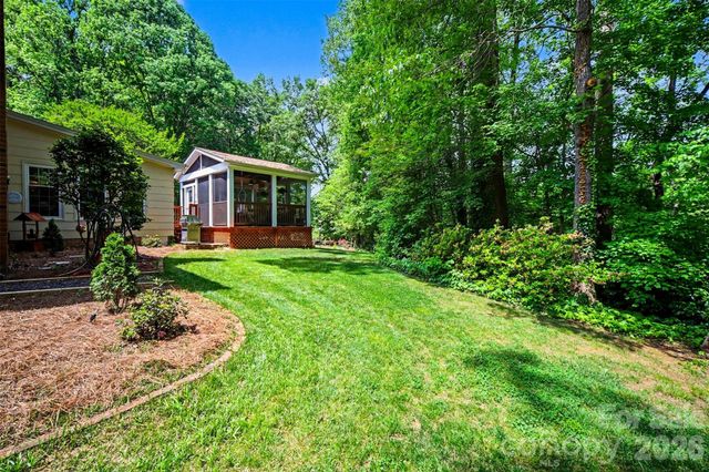 814 S Main Street, Mount Holly, NC 28120