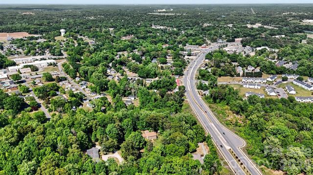 814 S Main Street, Mount Holly, NC 28120