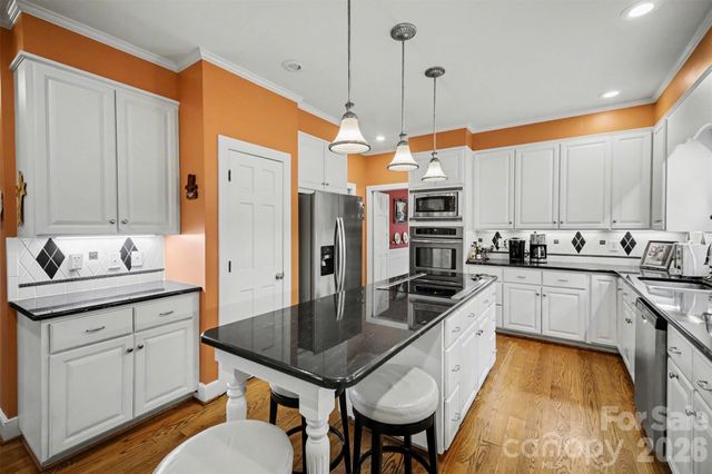 814 S Main Street, Mount Holly, NC 28120