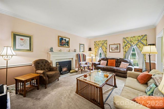 814 S Main Street, Mount Holly, NC 28120