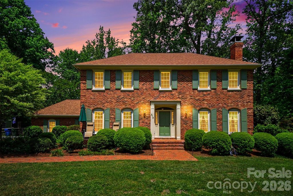 814 S Main Street, Mount Holly, NC 28120