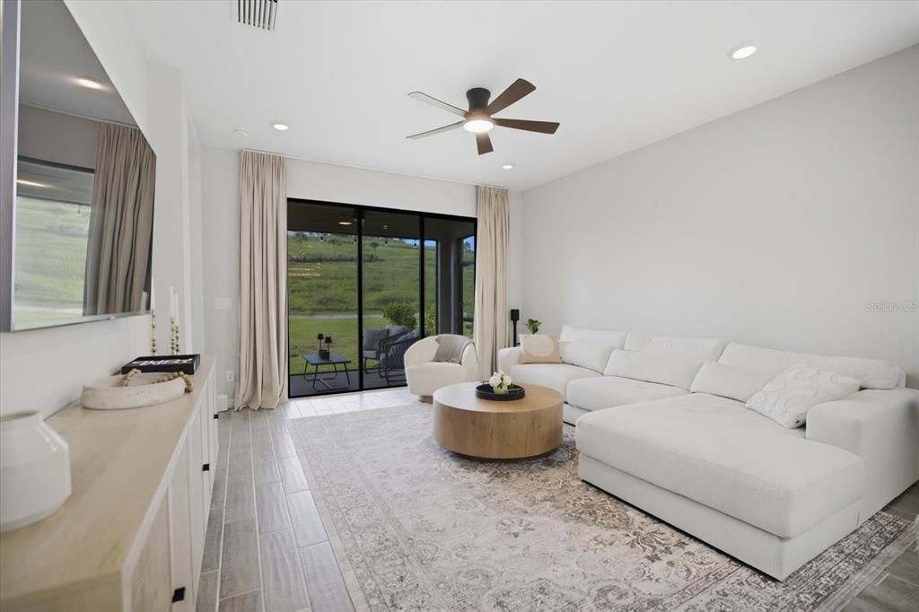 Image 12 of property listing at 6258 GRANDVIEW HILL COURT, Bradenton, FL 34203