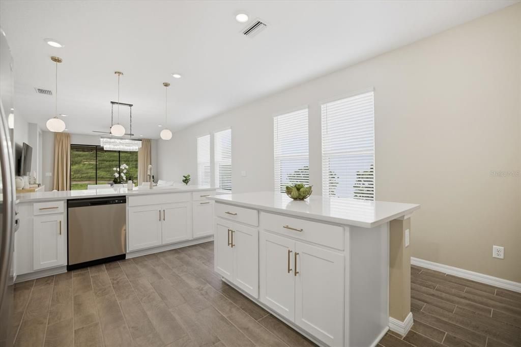 Image 6 of property listing at 6258 GRANDVIEW HILL COURT, Bradenton, FL 34203