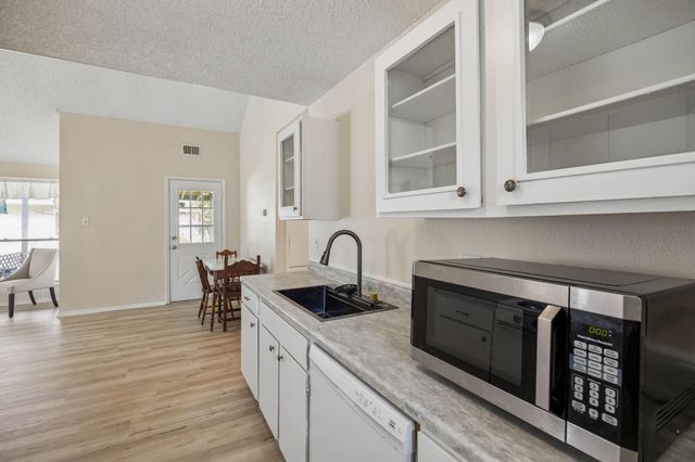 3123 Raccoon Run, Spring, TX 77373