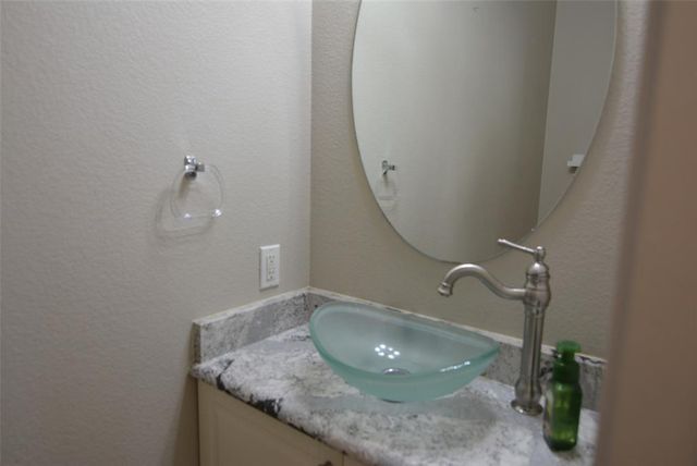 20975 Waterside DR 35, Lago Vista, TX 78645