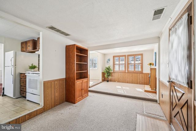 201 LILLIAN AVE, Hamilton, NJ 08610