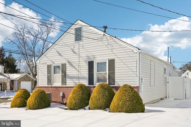 201 LILLIAN AVE, Hamilton, NJ 08610