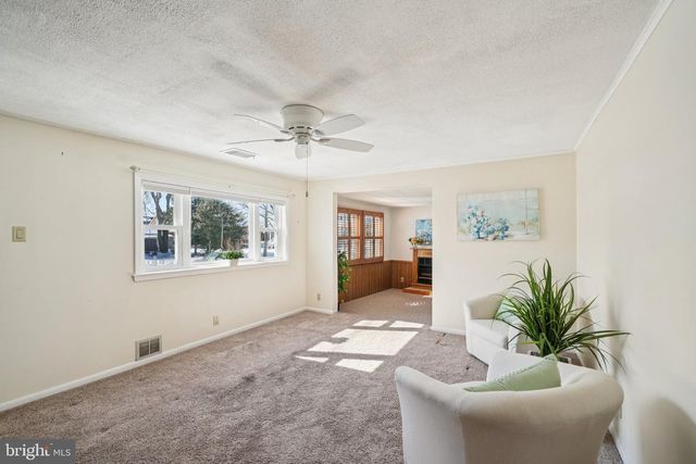 201 LILLIAN AVE, Hamilton, NJ 08610